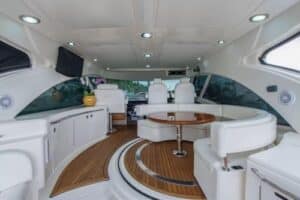 58’ Sea Ray Sundancer “Sea Barbie” Interior 2