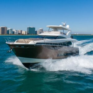 75' Prestige 2015 in Miami Beach 4