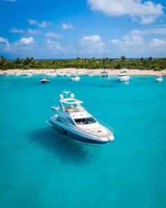 64' Azimut Flybridge on Beach 4