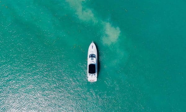 70’ Sunseeker Manhattan on water