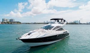 70’ Sunseeker Manhattan on water